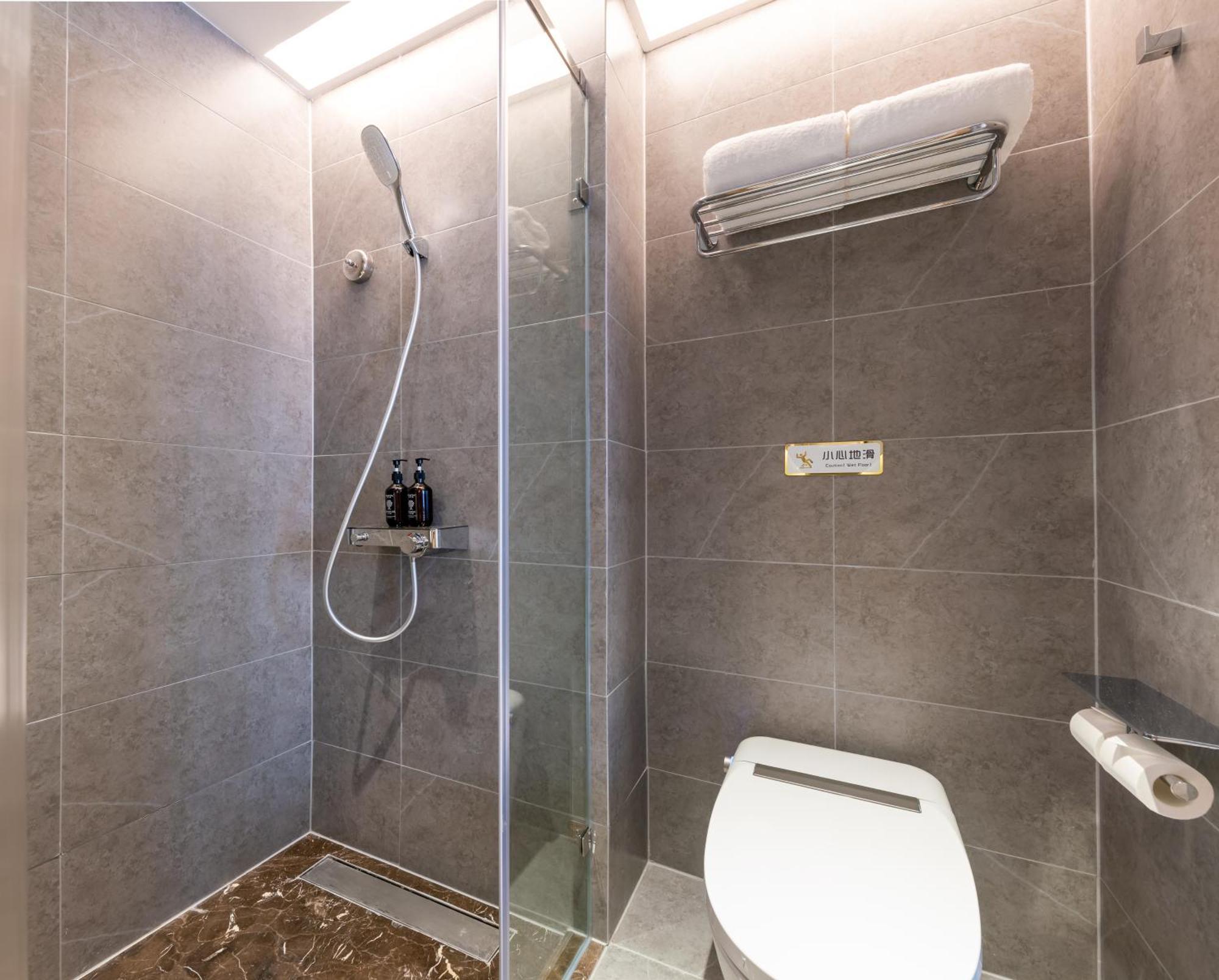 Jingfang Building Smart Hotel - Located In The Busiest Part Of The Downtown Area, Near Beijing Tiananmen Square And The Forbidden City,Wangfujing Shopping Street ,Newly Opened Hotel,Provide Free Laundry Service,Provide Tourism And Ticketing Services Екстериор снимка
