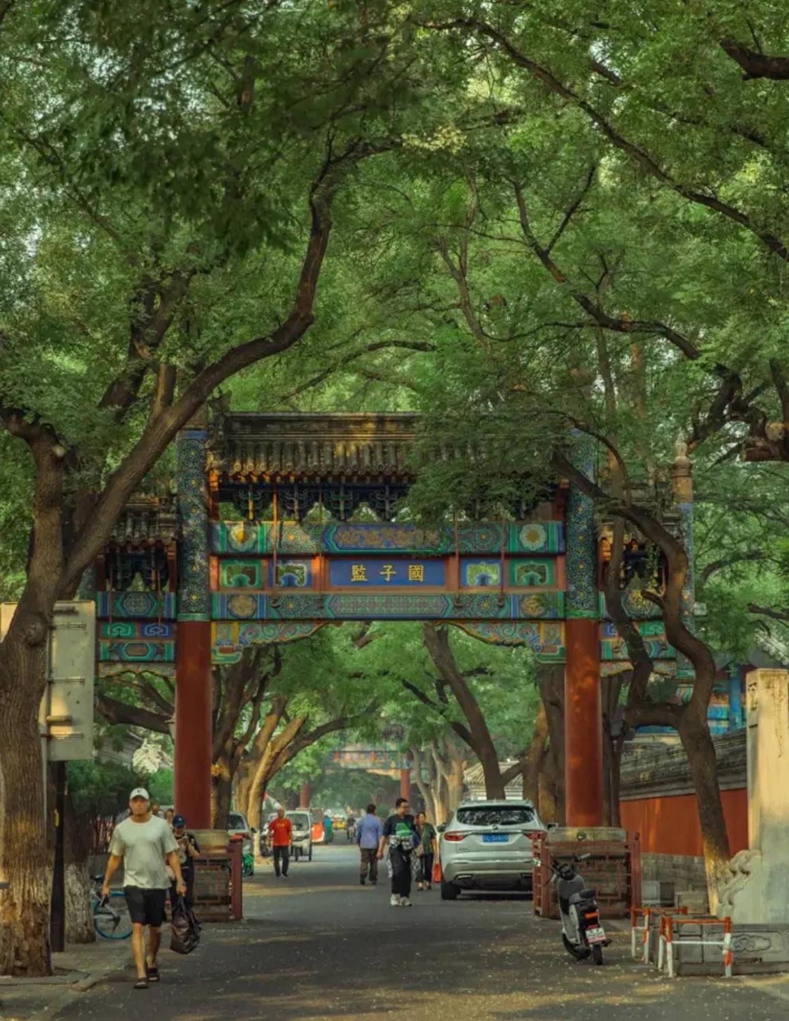 Jingfang Building Smart Hotel - Located In The Busiest Part Of The Downtown Area, Near Beijing Tiananmen Square And The Forbidden City,Wangfujing Shopping Street ,Newly Opened Hotel,Provide Free Laundry Service,Provide Tourism And Ticketing Services Екстериор снимка