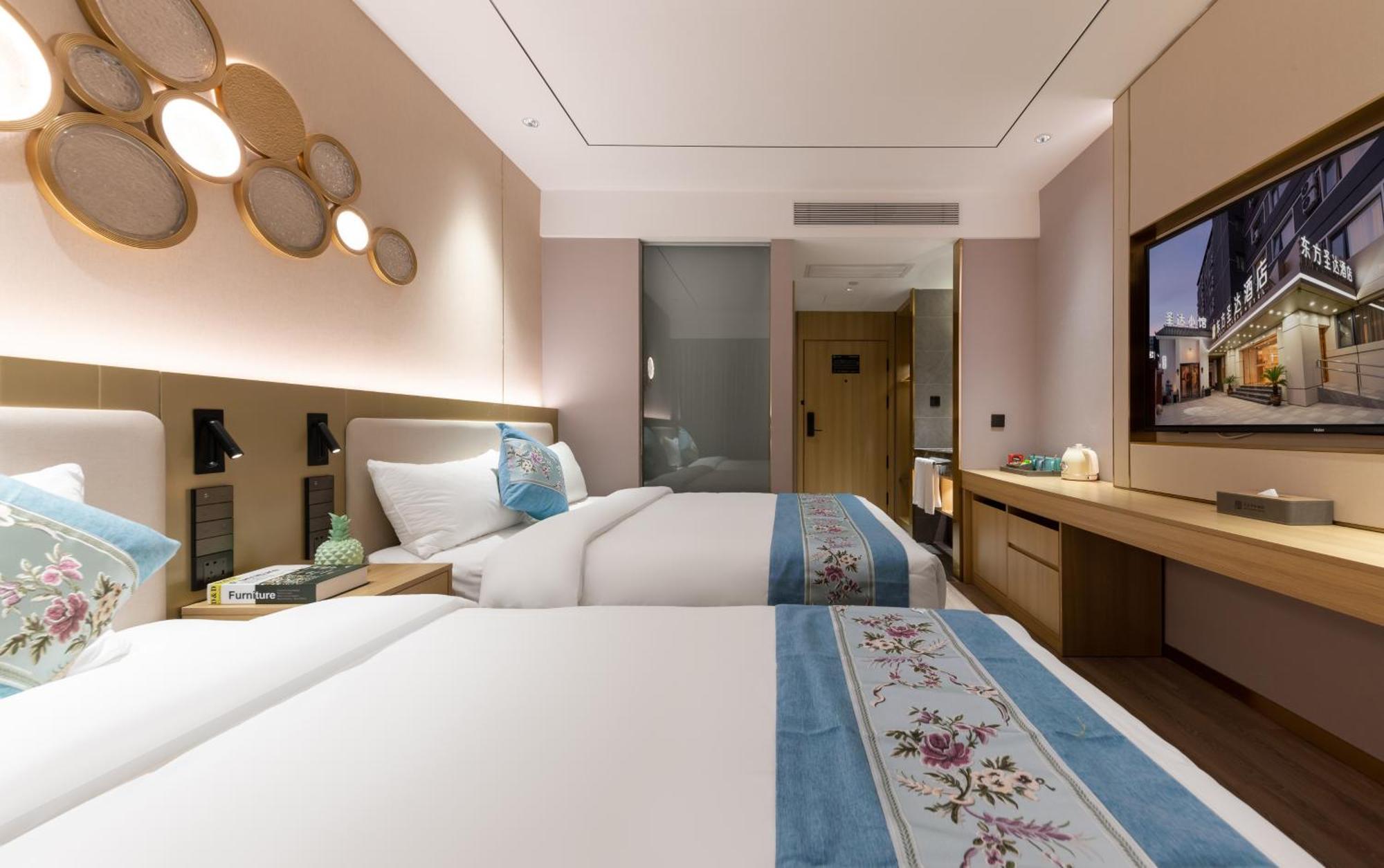 Jingfang Building Smart Hotel - Located In The Busiest Part Of The Downtown Area, Near Beijing Tiananmen Square And The Forbidden City,Wangfujing Shopping Street ,Newly Opened Hotel,Provide Free Laundry Service,Provide Tourism And Ticketing Services Екстериор снимка
